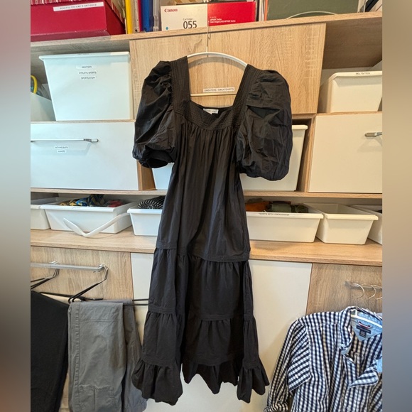 Anthropologie Love the Label Black Poplin Dress with puff sleeves and belt - Picture 12 of 12